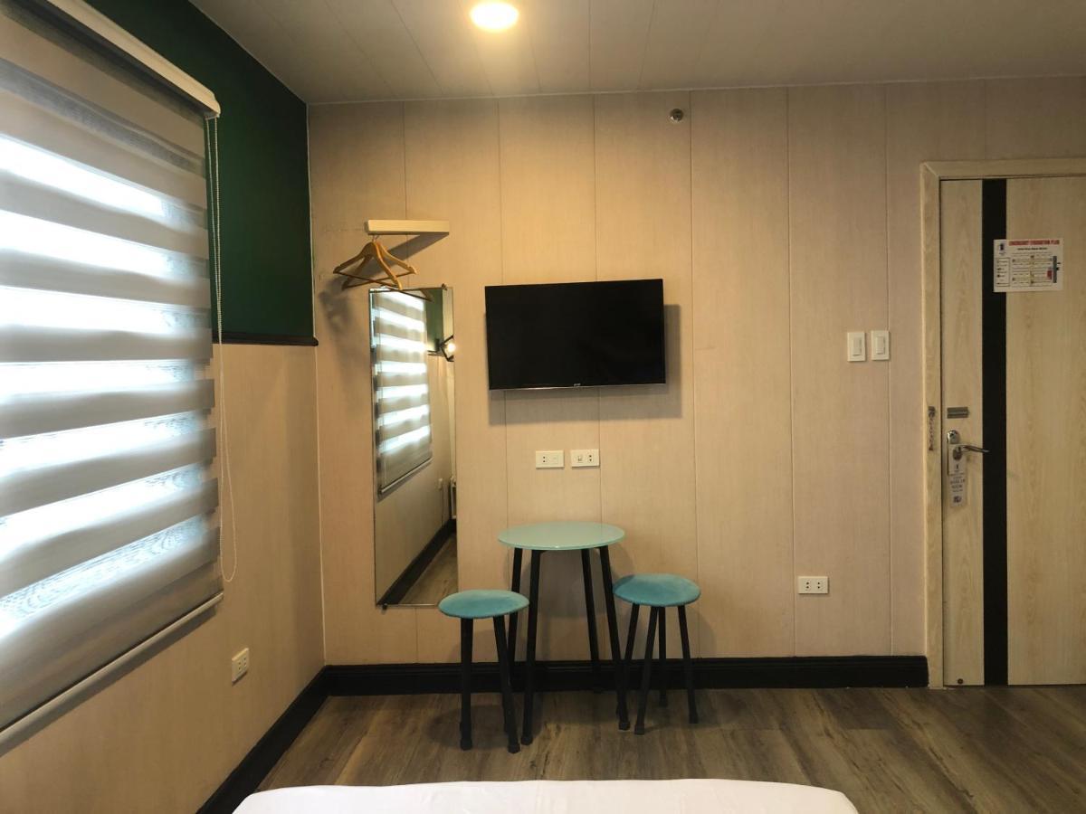Maine City Residences Leveriza Pasay Bagian luar foto