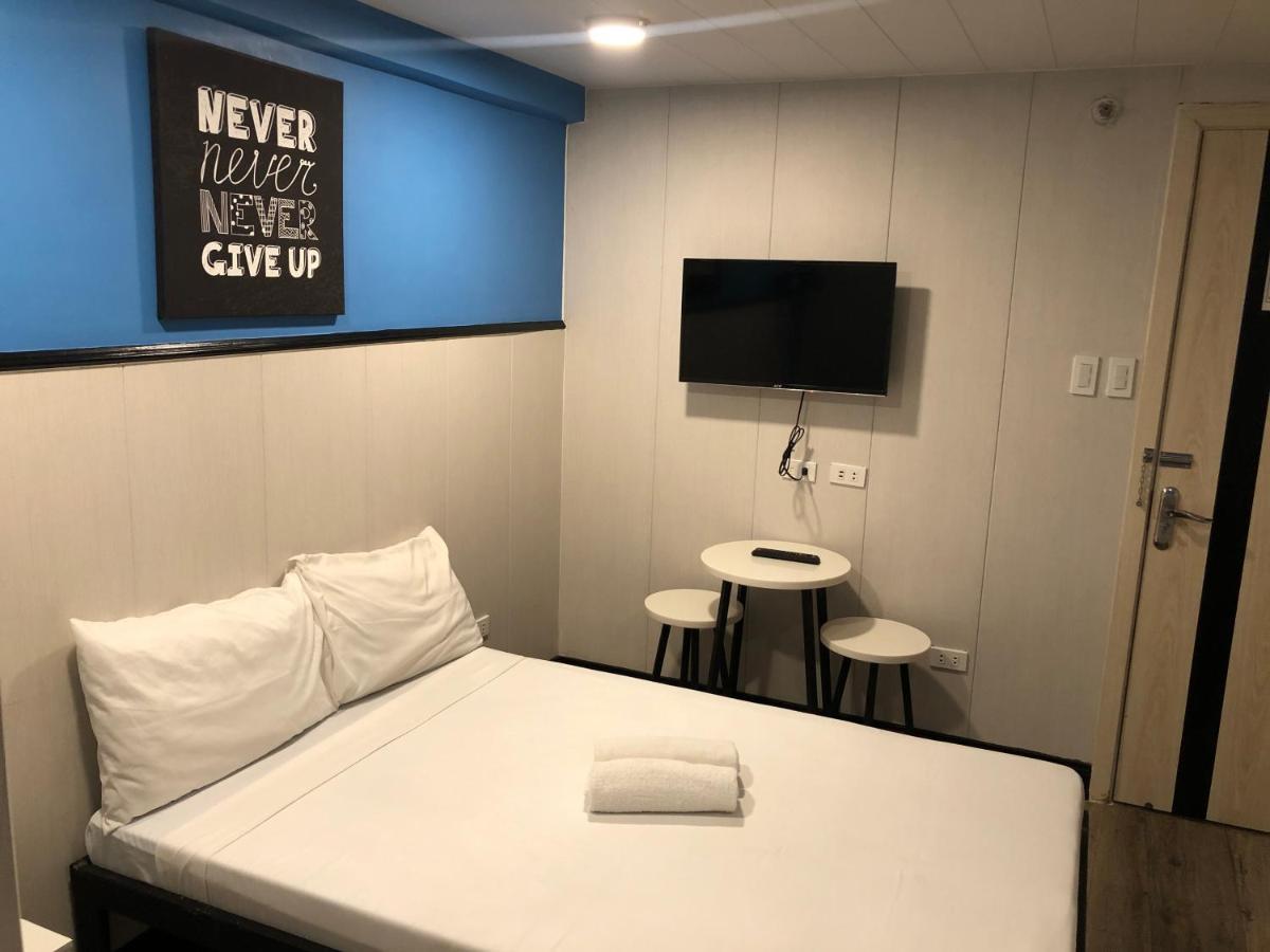 Maine City Residences Leveriza Pasay Bagian luar foto